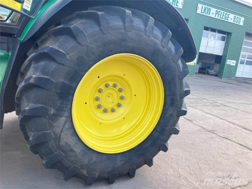 John Deere 6250R Traktoriai