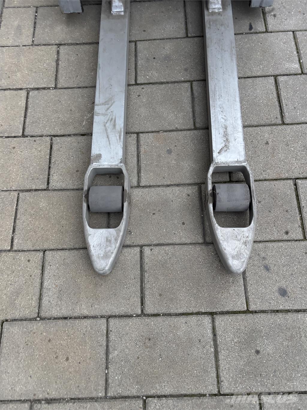 Still EXV 10 Savaeigiai rietuvai