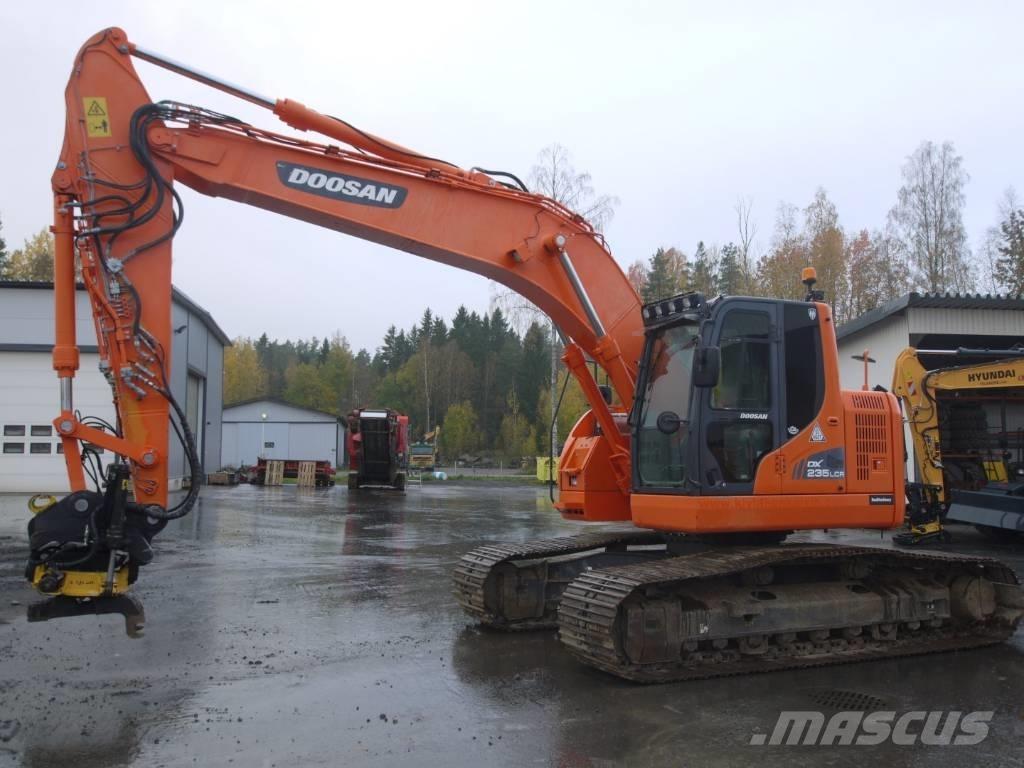 Doosan DX 235 LCR Vikšriniai ekskavatoriai