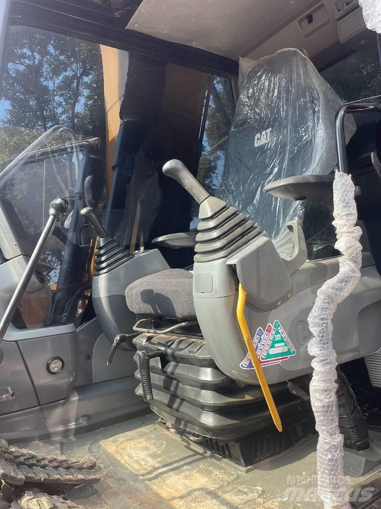 CAT 312 Vidutinės galios ekskavatoriai 7-12 t