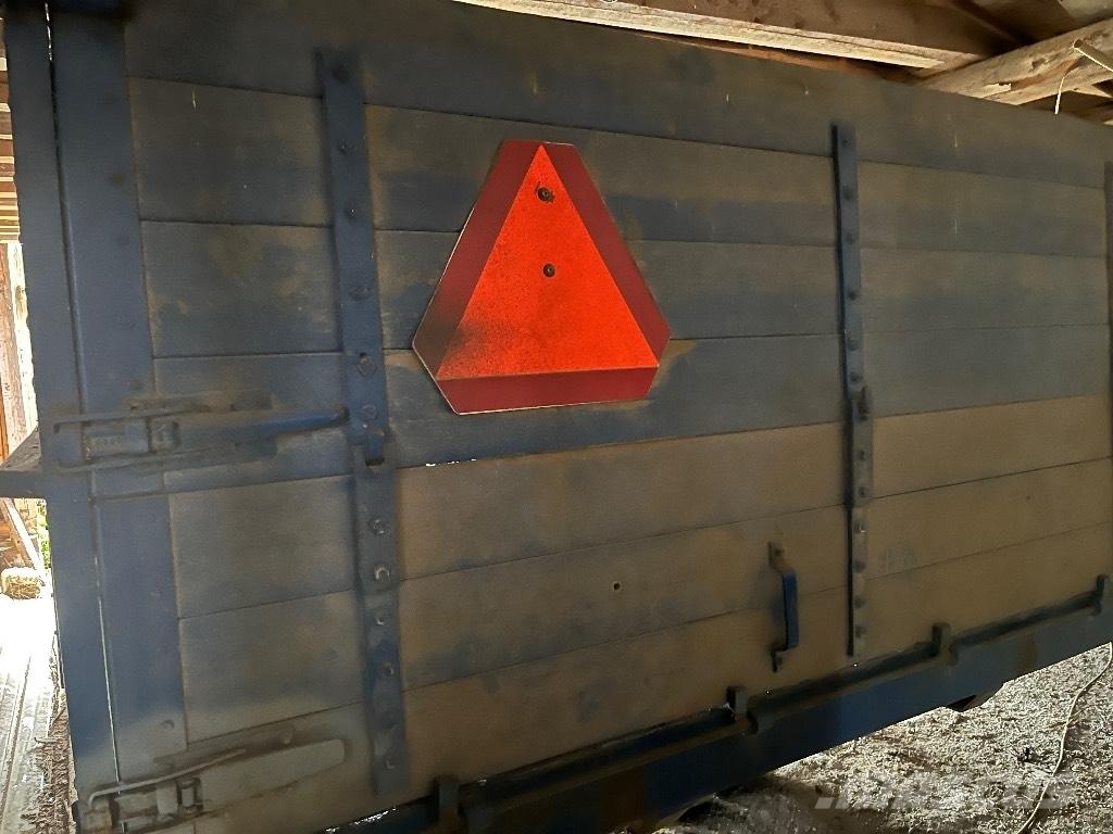 EOS Kippikärry 14m3 Grūdų vežimėliai