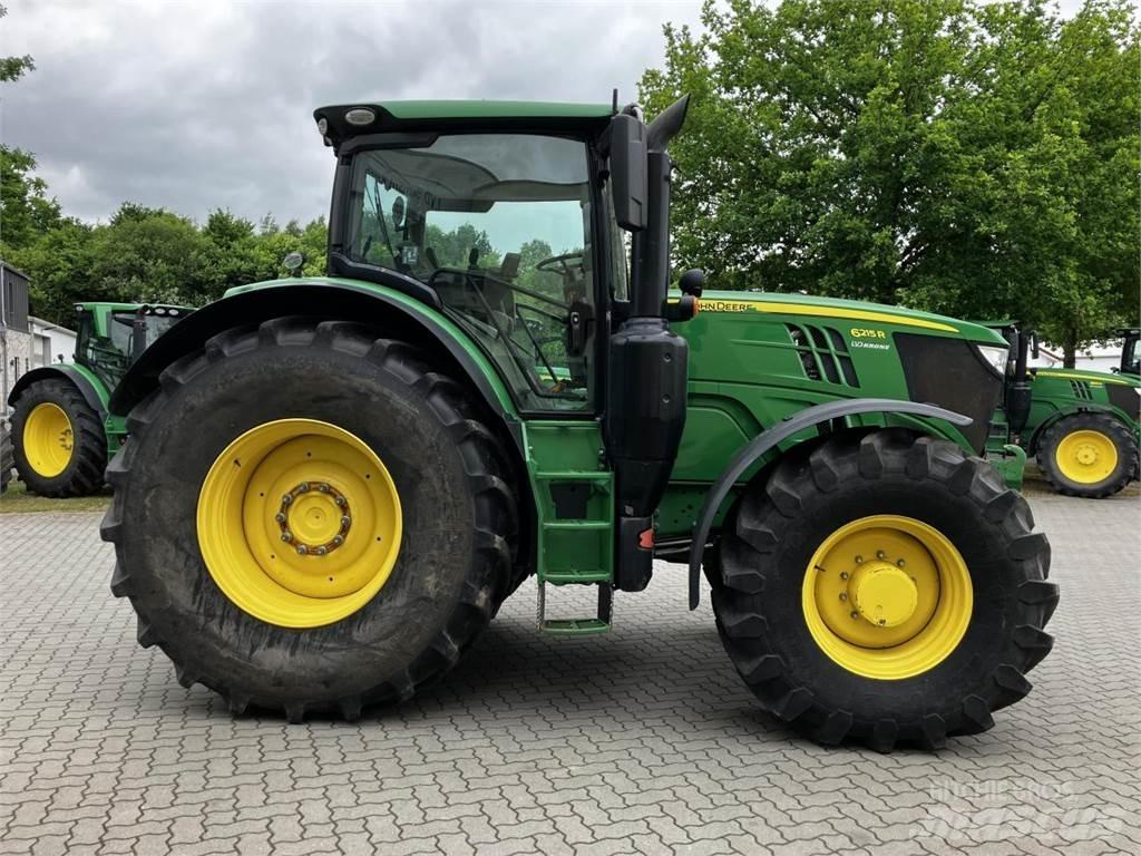 John Deere 6215R Traktoriai