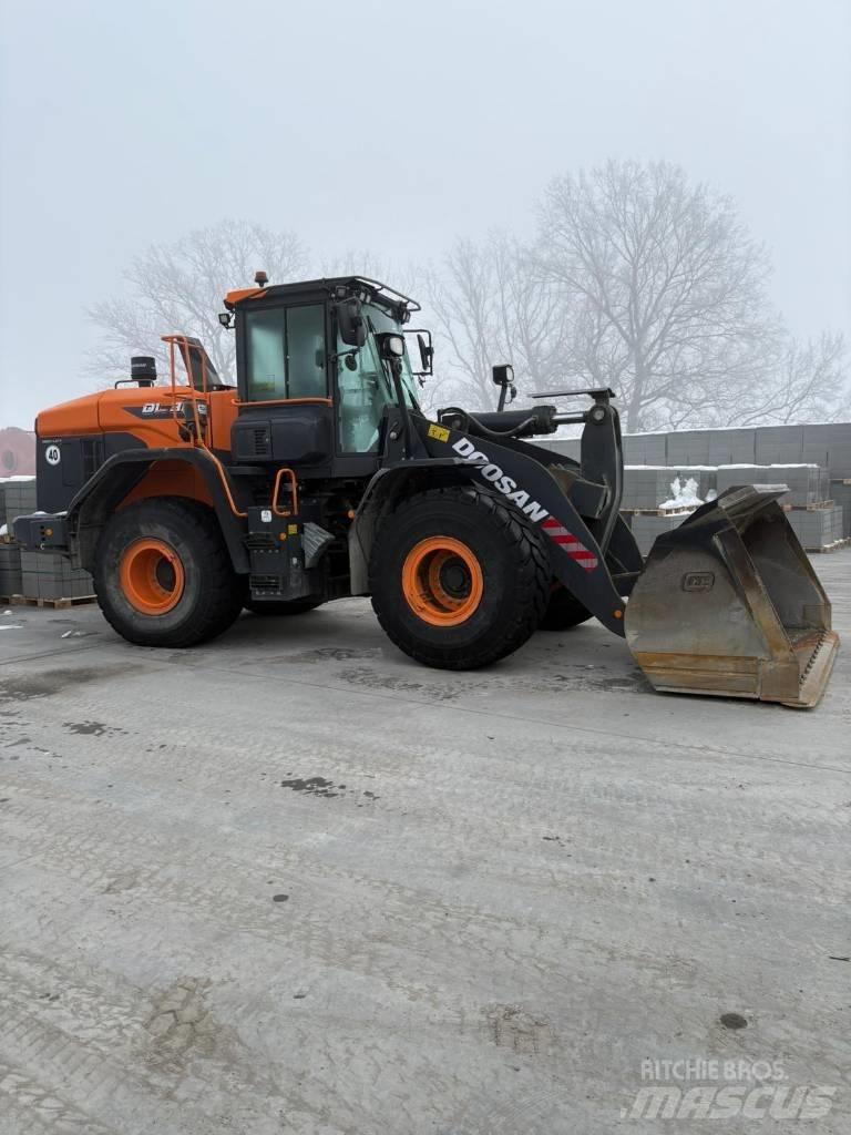 Doosan DL 320-7 Naudoti ratiniai krautuvai