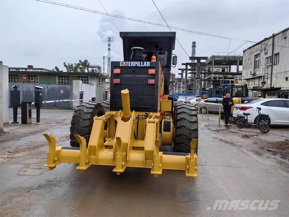 CAT 140H Greideriai