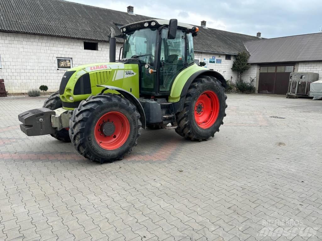 CLAAS Arion 640 Traktoriai