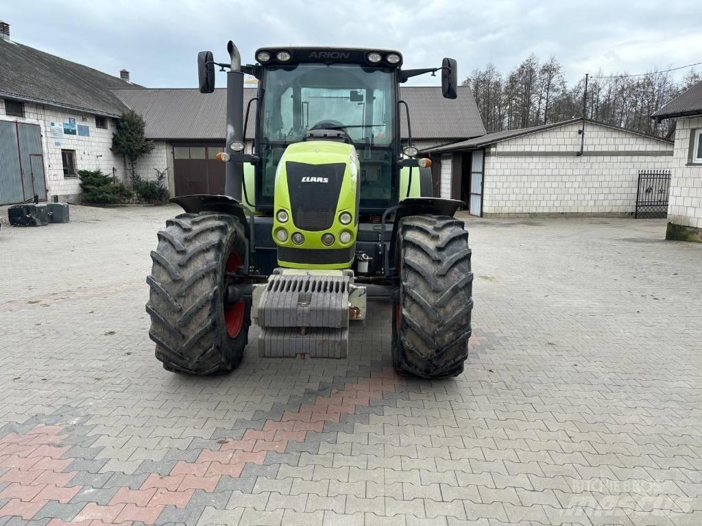 CLAAS Arion 640 Traktoriai