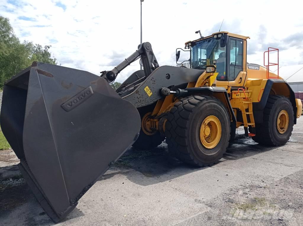 Volvo L 220 H Naudoti ratiniai krautuvai