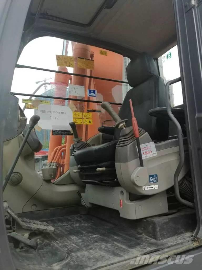 Hitachi zx200 Vikšriniai ekskavatoriai
