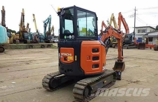 Hitachi 30 Vikšriniai ekskavatoriai
