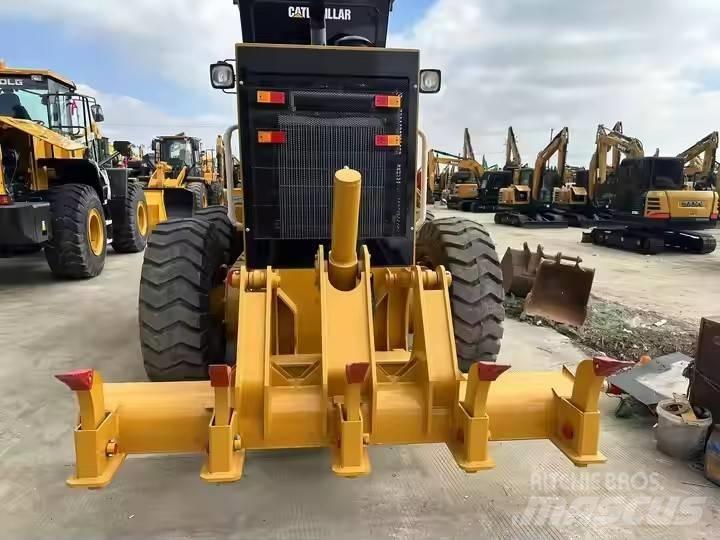 CAT 140 K Greideriai