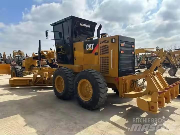 CAT 140 K Greideriai