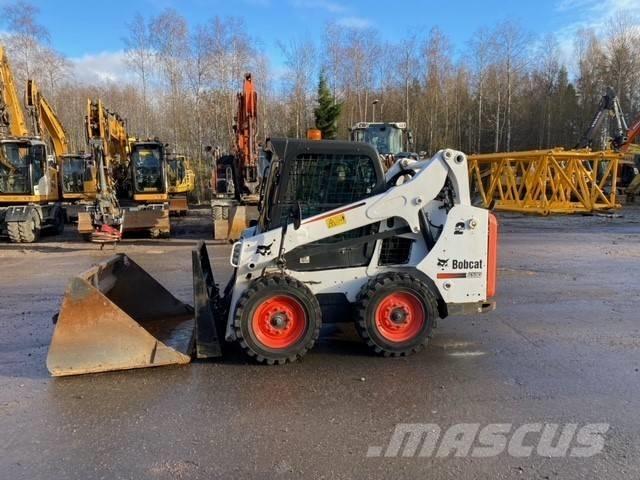 Bobcat S 590 Krautuvai su šoniniu pasukimu