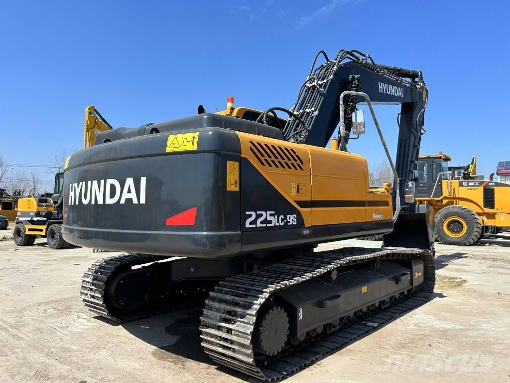 Hyundai 225lc-9s Vidutinės galios ekskavatoriai 7-12 t