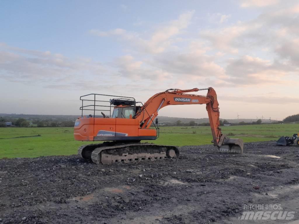 Doosan DX 225 Vikšriniai ekskavatoriai
