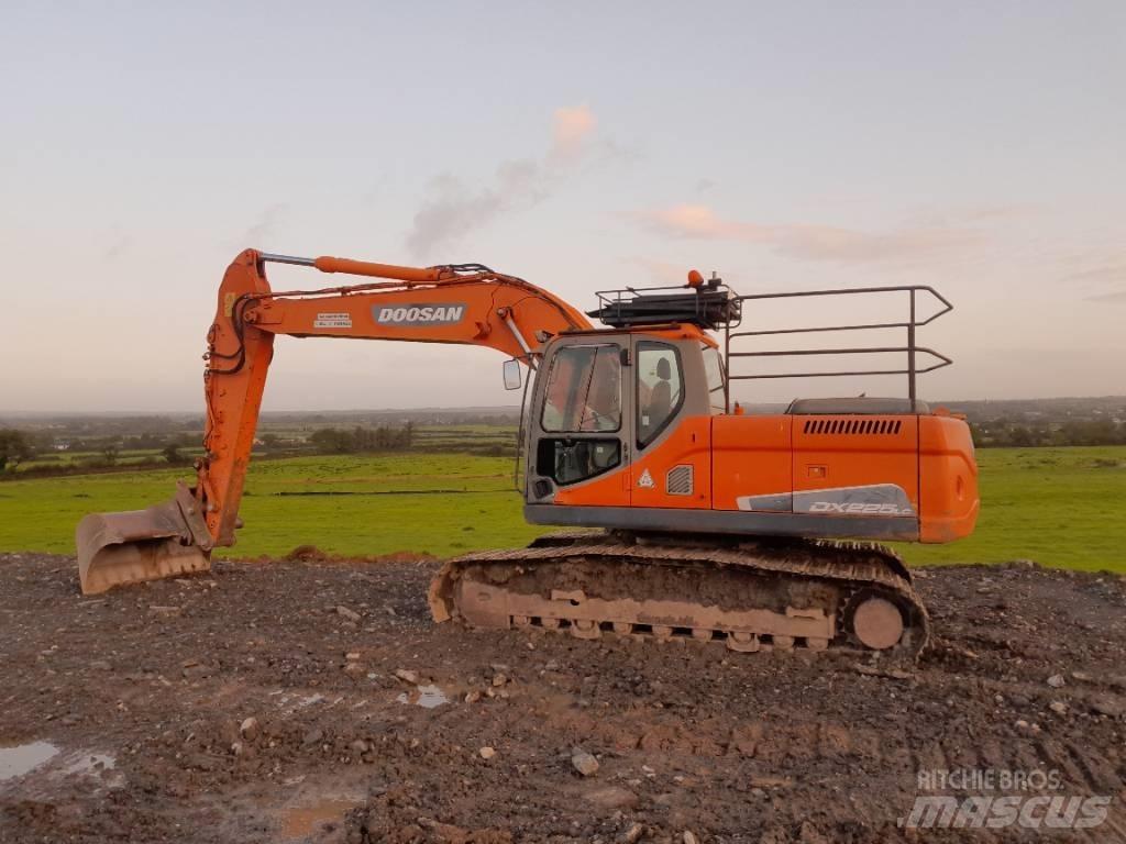 Doosan DX 225 Vikšriniai ekskavatoriai
