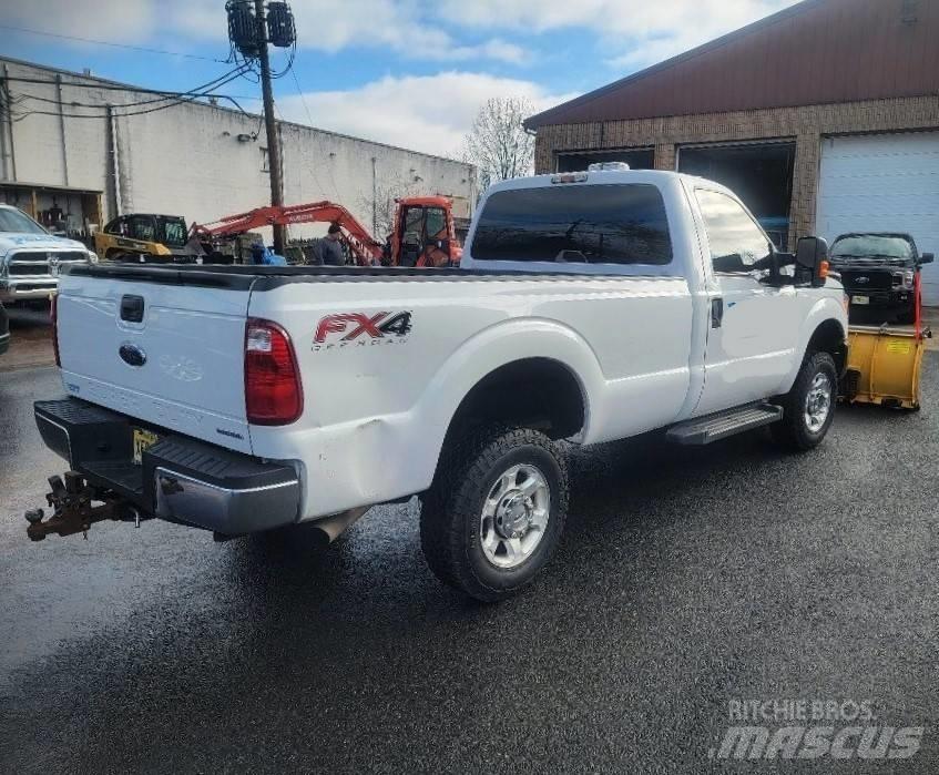 Ford F 250 FX4 Sniego peiliai ir valytuvai