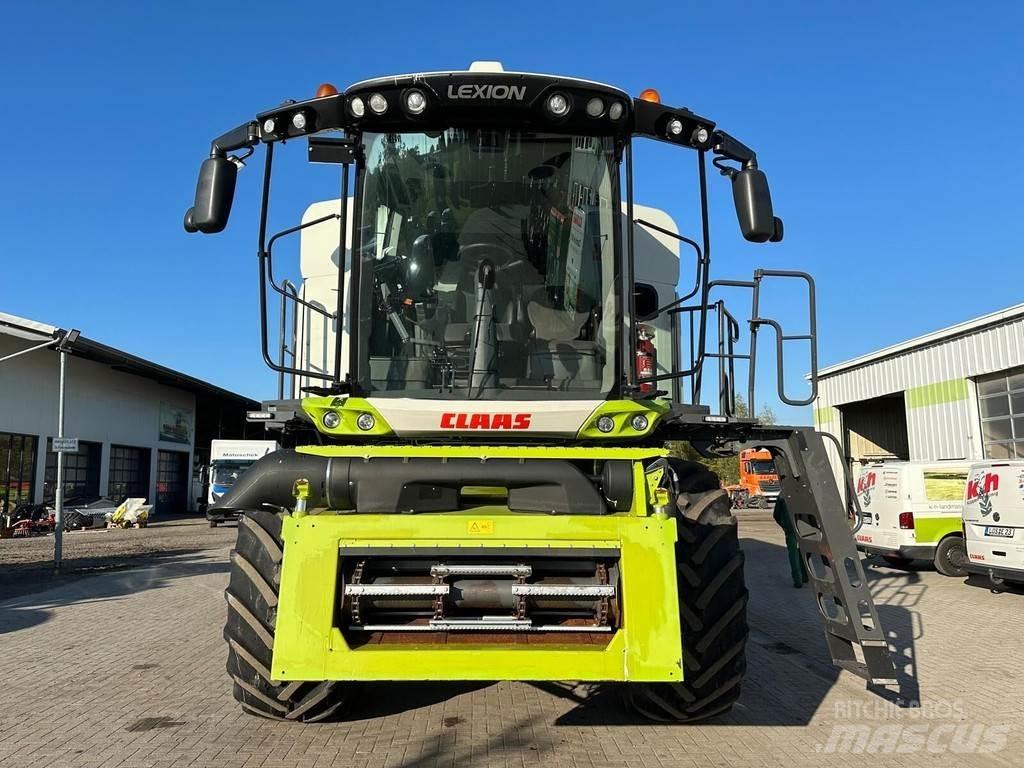 CLAAS 7400 Derliaus nuėmimo kombainai