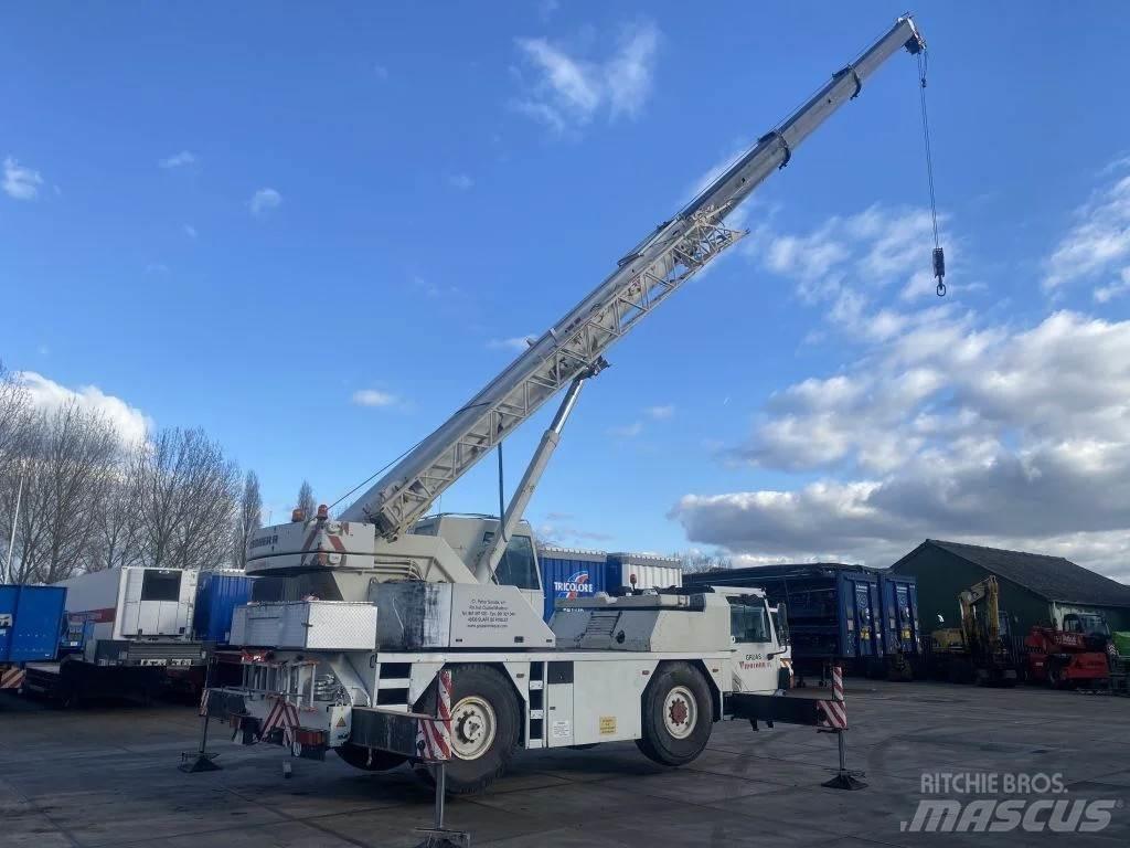 Liebherr LTM1030 Visureigiai kranai