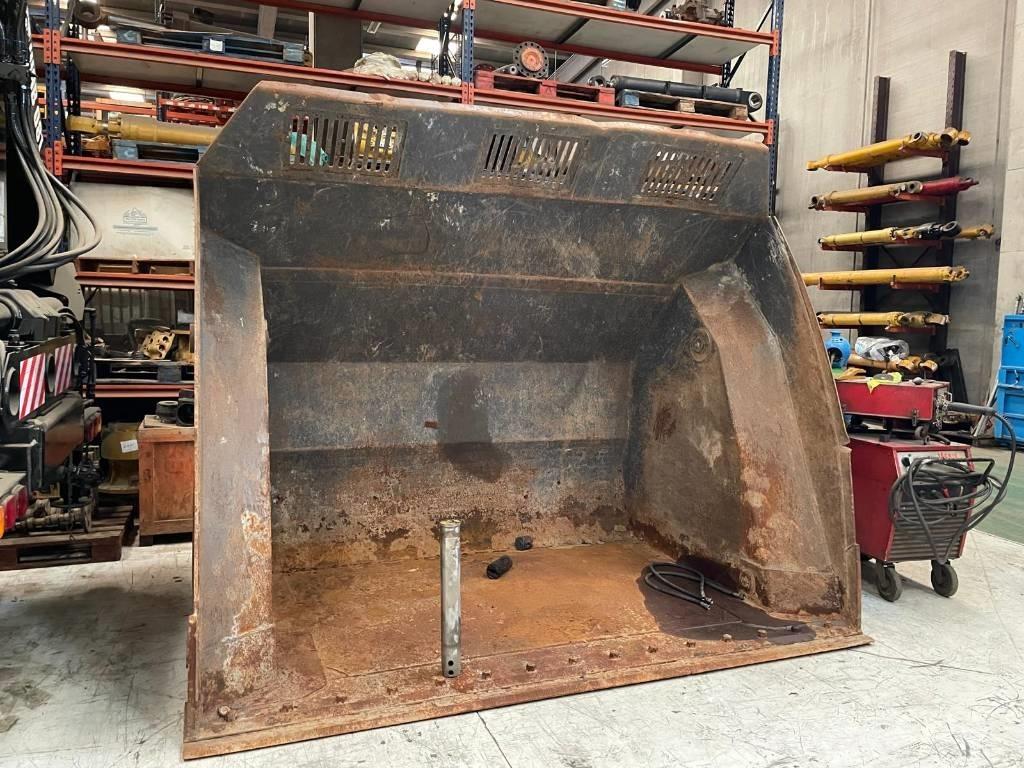 Volvo L 120 H Kaušai