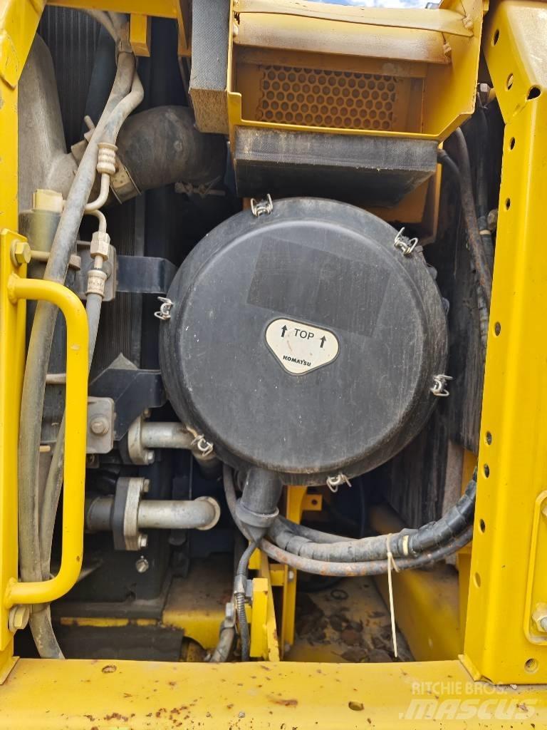 Komatsu PC 450-8 Vikšriniai ekskavatoriai