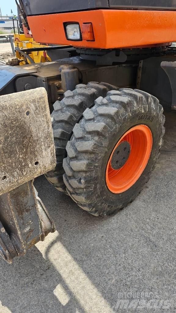 Fiat-Kobelco E215W Ratiniai ekskavatoriai