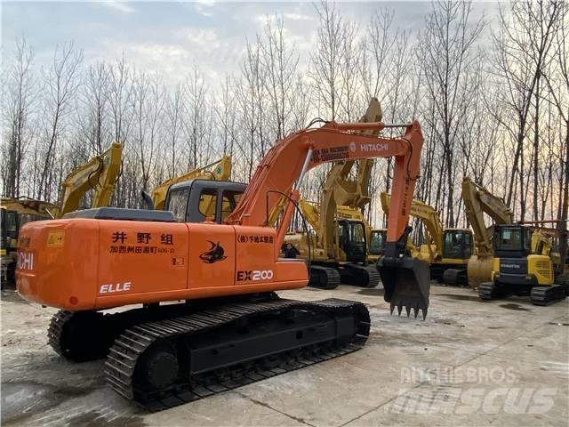 Hitachi EX200-5 Vikšriniai ekskavatoriai