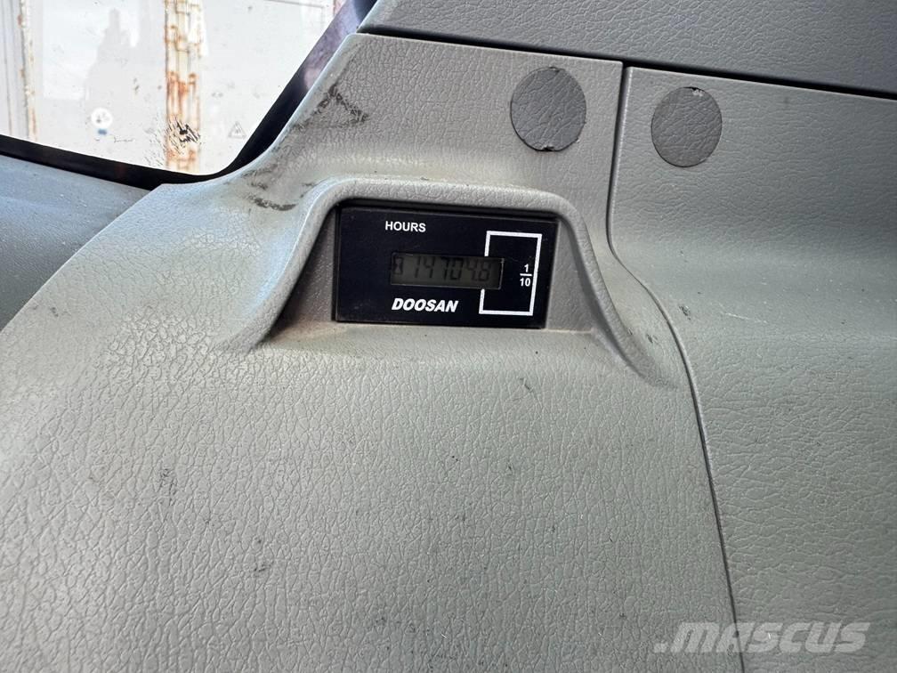 Doosan DX 300 LC-3 Vikšriniai ekskavatoriai