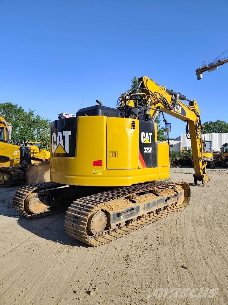 CAT 325 FL CR Vikšriniai ekskavatoriai