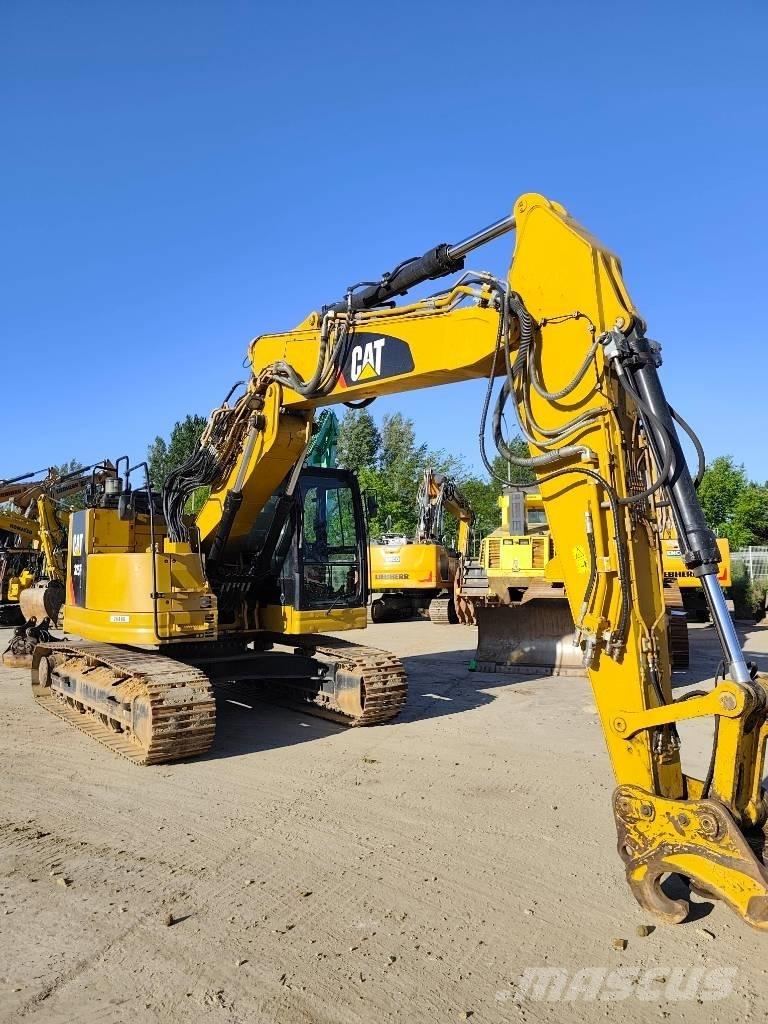 CAT 325 FL CR Vikšriniai ekskavatoriai