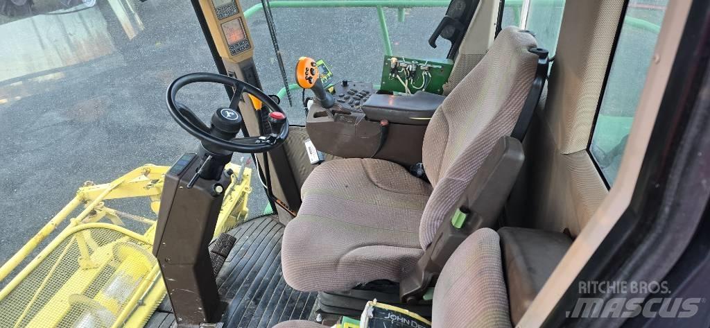 John Deere 7400 Pašarų ruošimo technika