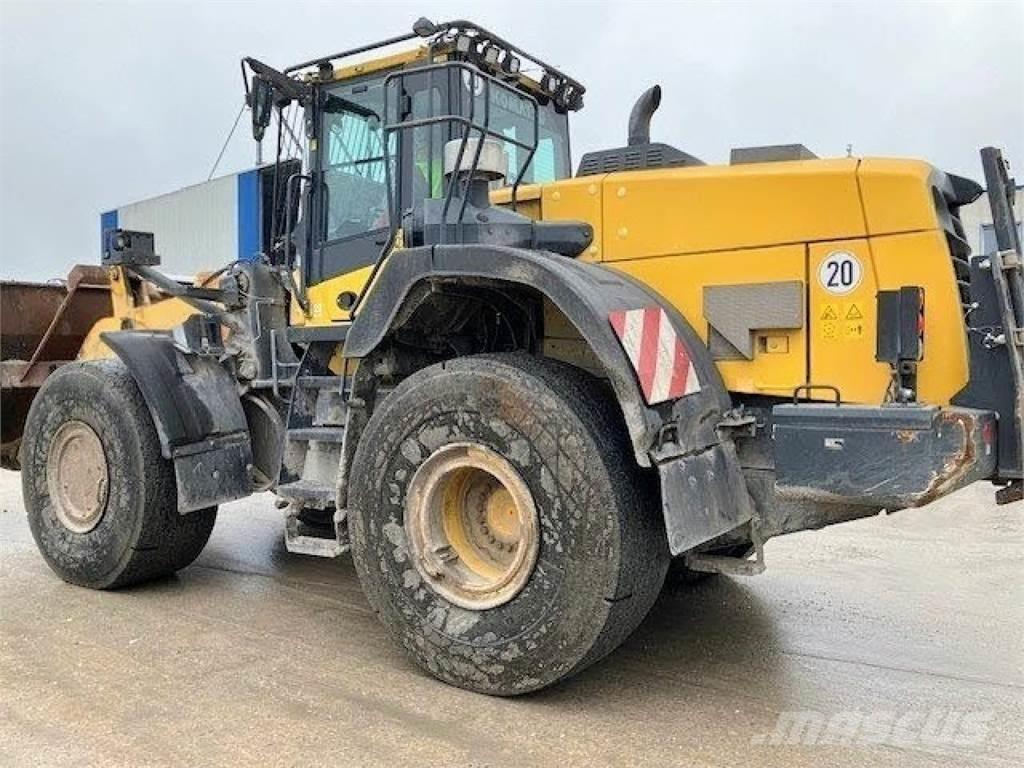 Komatsu WA 380--8E0 Naudoti ratiniai krautuvai