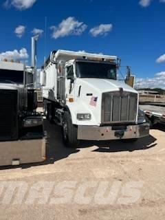 Kenworth T 800 Savivarčių priekabų vilkikai