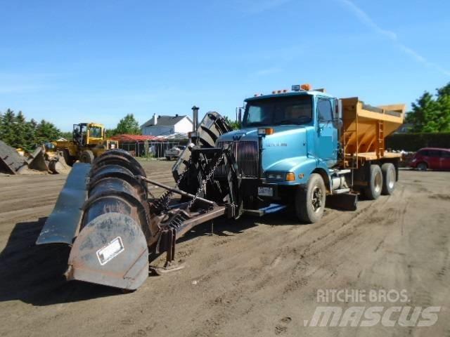 Western Star 5800 Sniego peiliai ir valytuvai