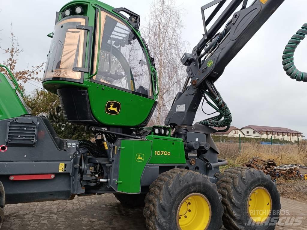 John Deere 1070G Miško technika (Harvesteriai)