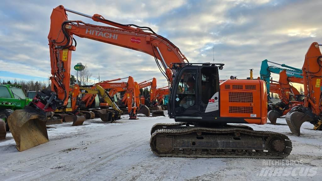 Hitachi ZX225USRLC-6 Vikšriniai ekskavatoriai