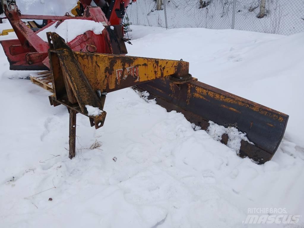 Raju Perälevy 250 cm Kelių valytuvai