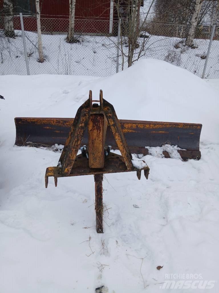 Raju Perälevy 250 cm Kelių valytuvai
