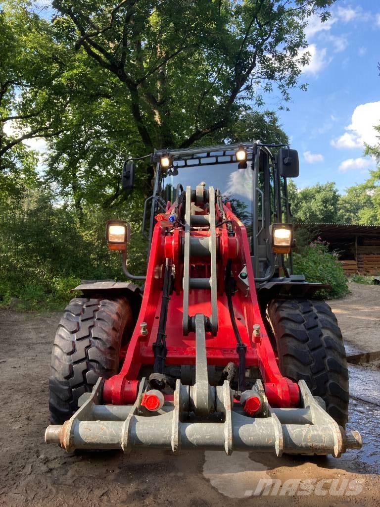 Weidemann 4080 Naudoti ratiniai krautuvai