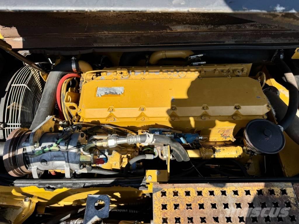 CAT M 318 MH Ratiniai ekskavatoriai
