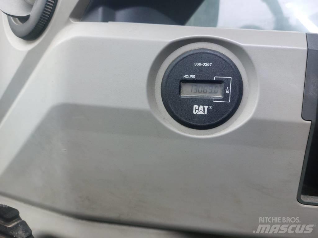 CAT 374 F Vikšriniai ekskavatoriai