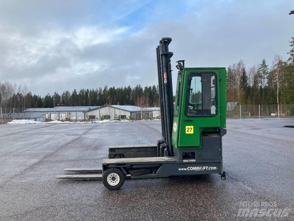 Combilift C4500 Šakiniai krautuvai su privažiavimu iš visų keturių pusių