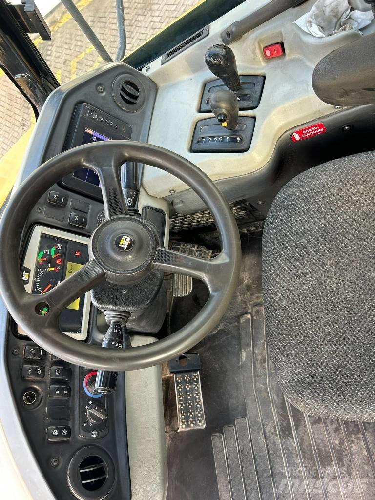 CAT 740 B Karjeriniai savivarčiai