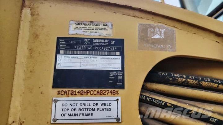 CAT 140 H Greideriai