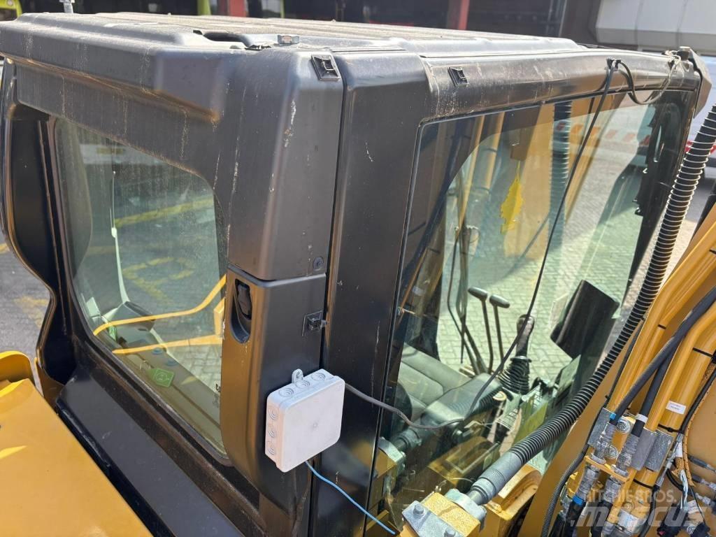 CAT 330 Vikšriniai ekskavatoriai