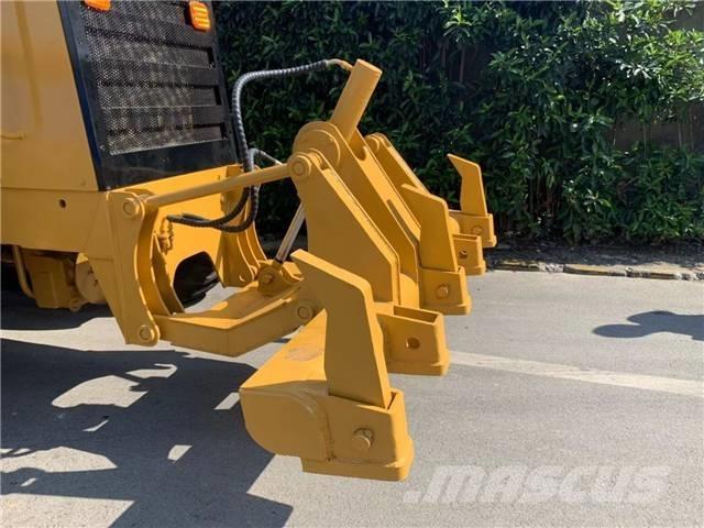 CAT 140K Greideriai