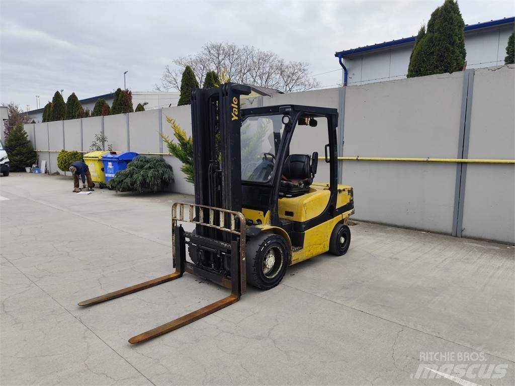 Yale GDP35VX Dyzeliniai krautuvai