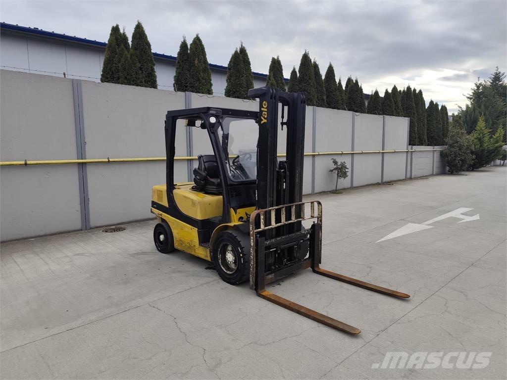 Yale GDP35VX Dyzeliniai krautuvai
