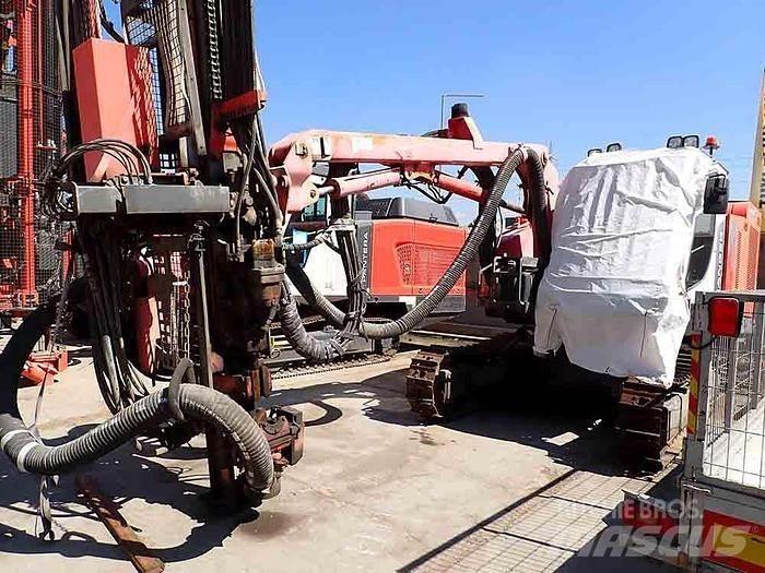 Sandvik DX800 Žemės paviršiaus gręžimo technika