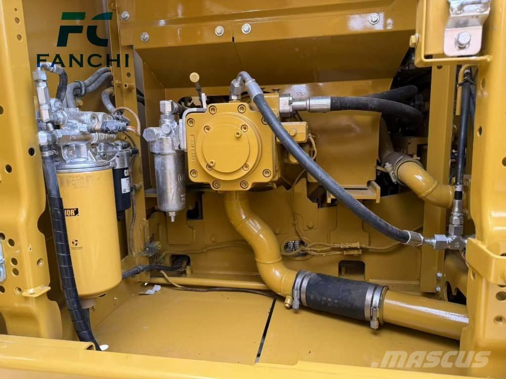 CAT 320 Vikšriniai ekskavatoriai