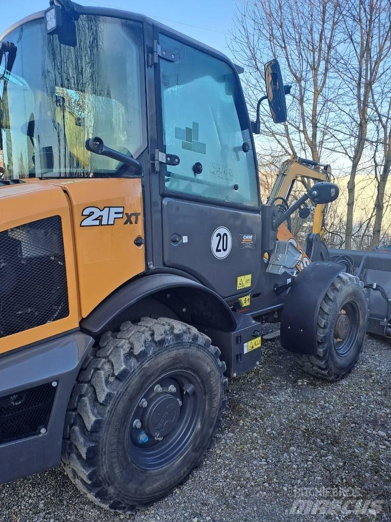 CASE 21 F Naudoti ratiniai krautuvai